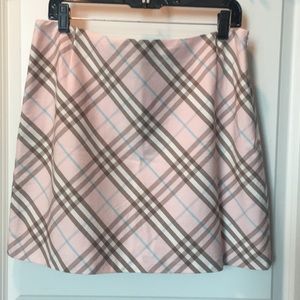 Burberry pastel pink skirt